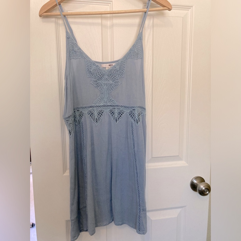 Amuse Society embroidered dress size medium light blue